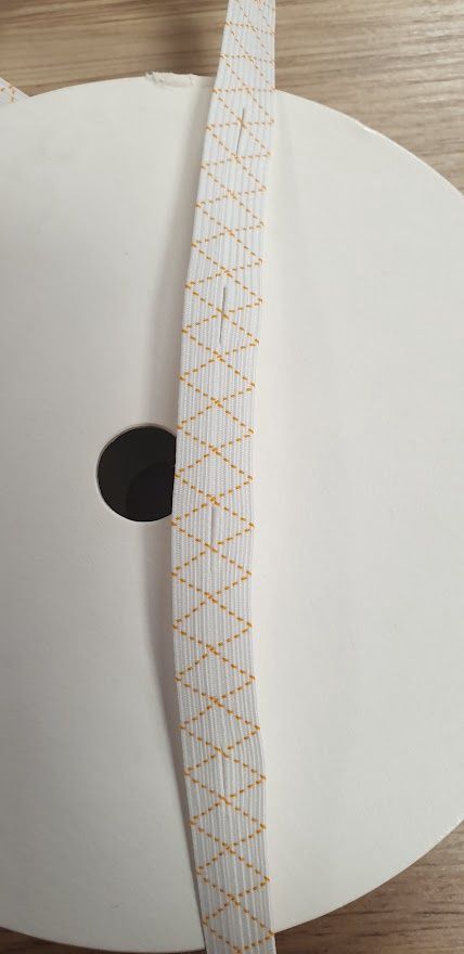 Knoopsgat elastiek wit  12 mm