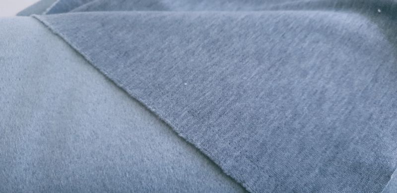 Mantelstof breisel blauw