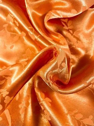 Oranje satijnlook
