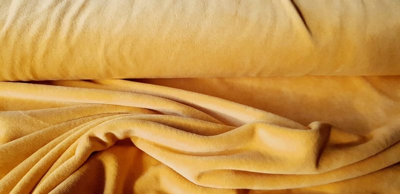 Nicky velours Okergeel