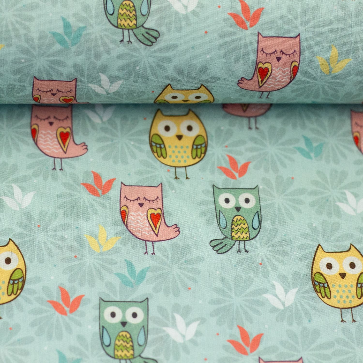 Uilen op groene achtergrond