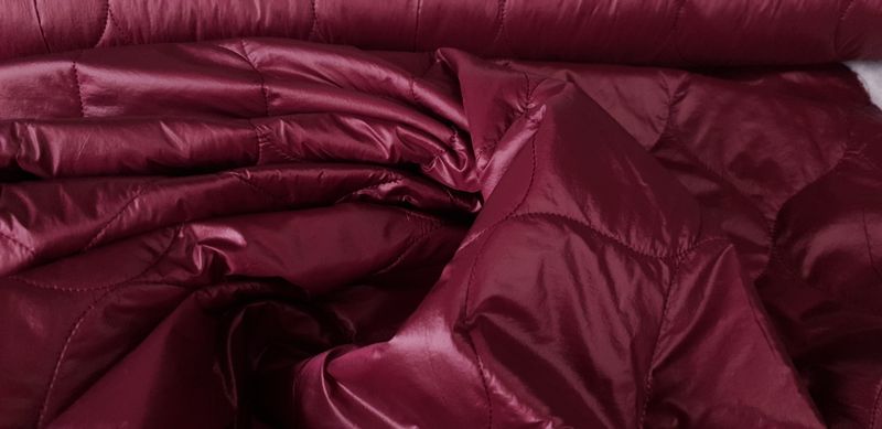 Doorstikte mantelstof | dubbel face donker rood