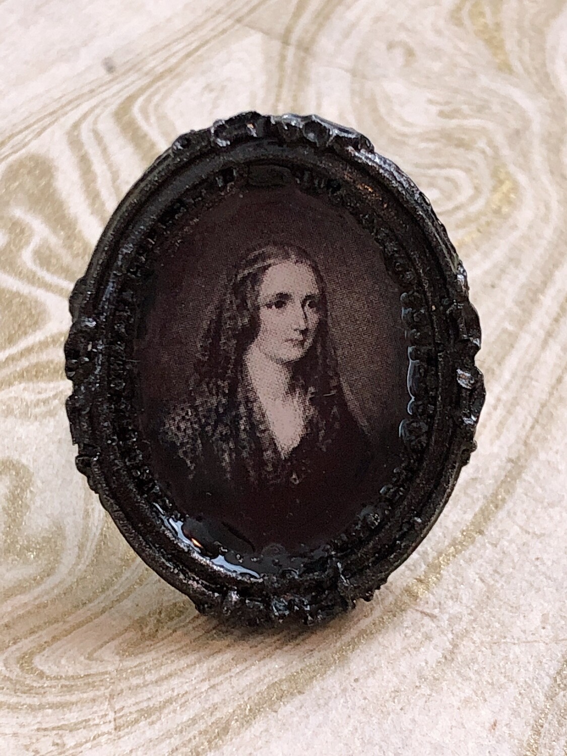 frame ring (mary shelley)