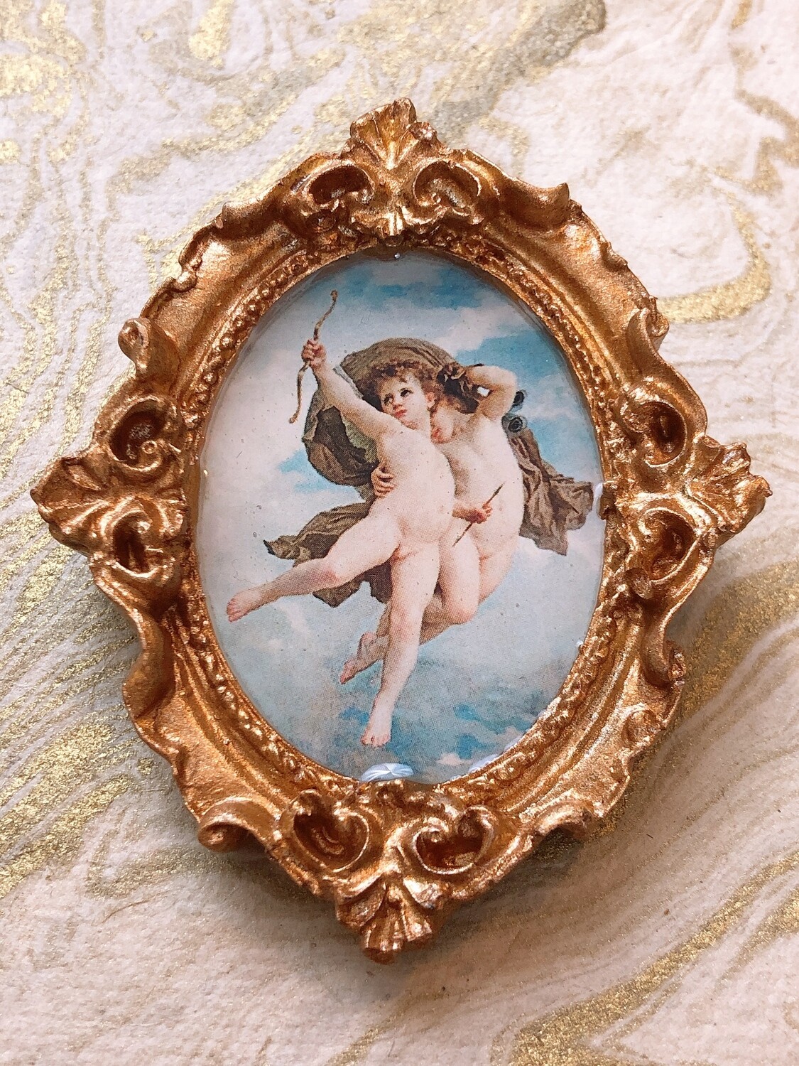 frame brooch (victorious love)