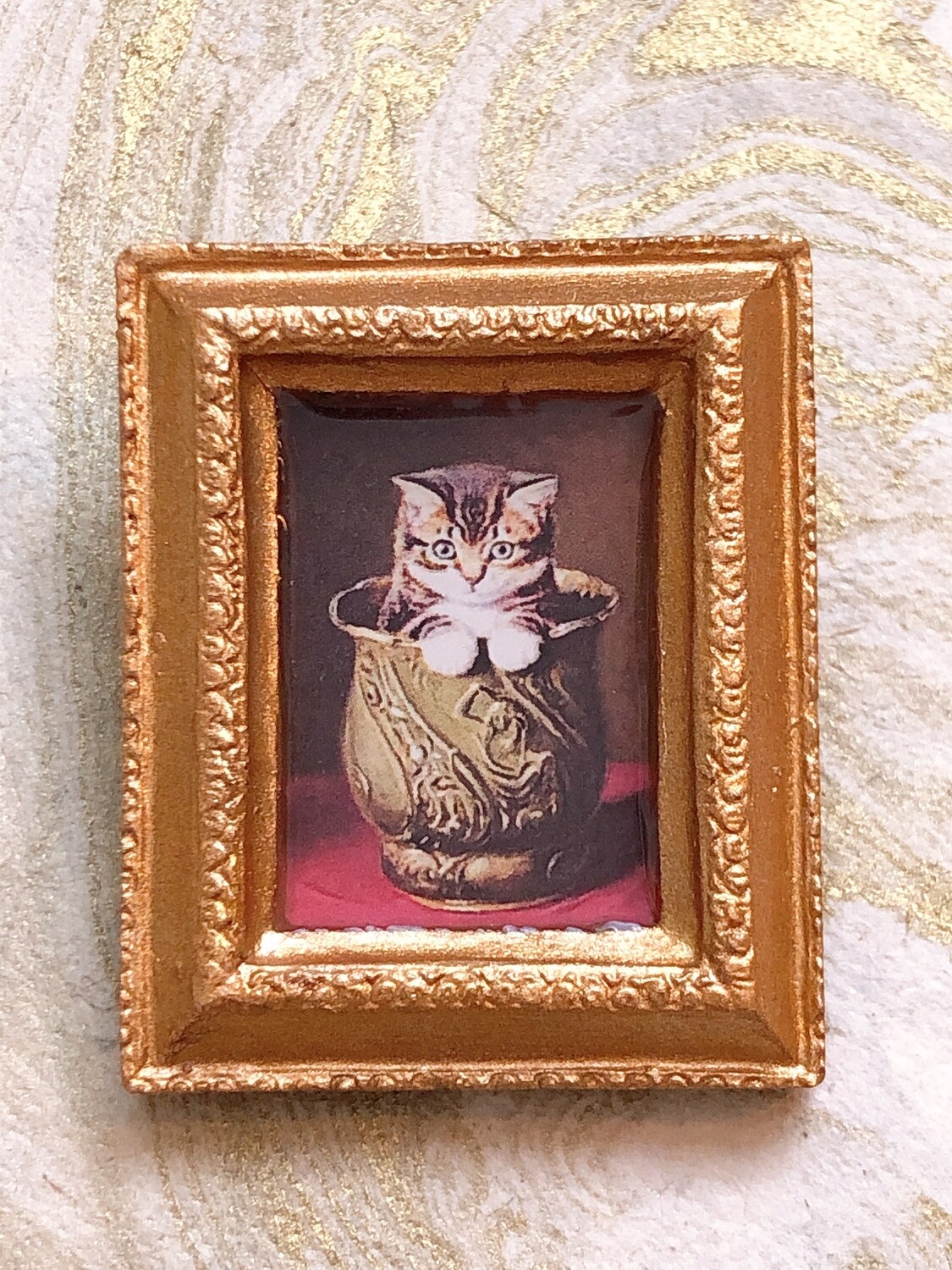 frame brooch (kitten in a vase)