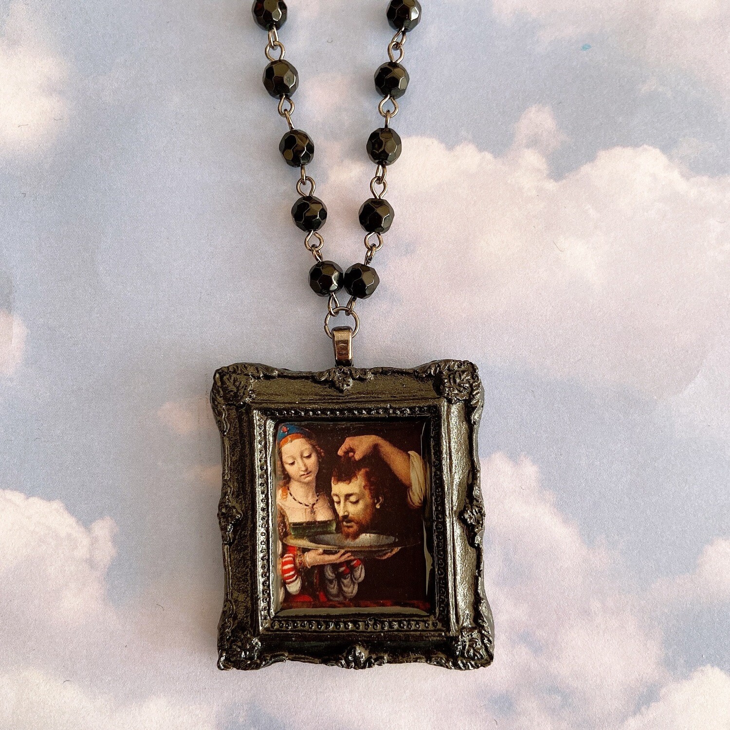 frame necklace (salome)