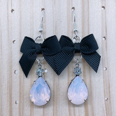 crystal teardrop earrings (4 colors), color: black/milky pink (silvertone)