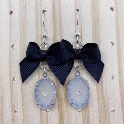 frosted crystal earrings (3 colors), color: silver oval