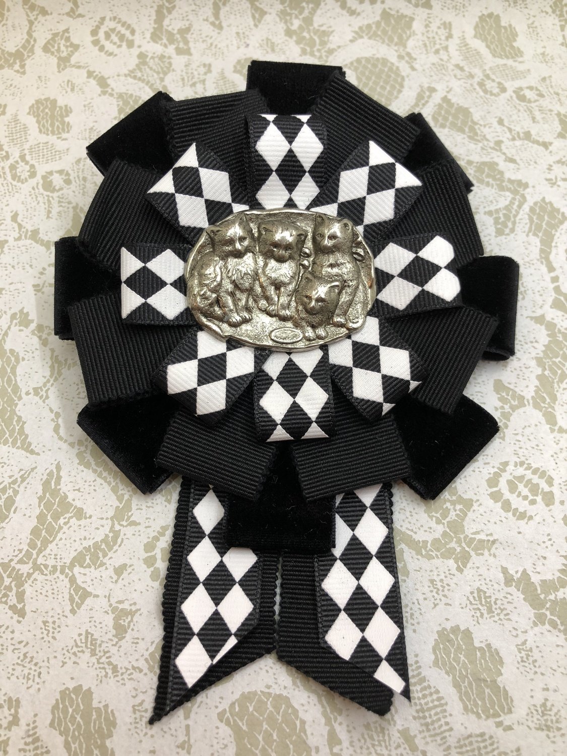 harlequin cat family rosette