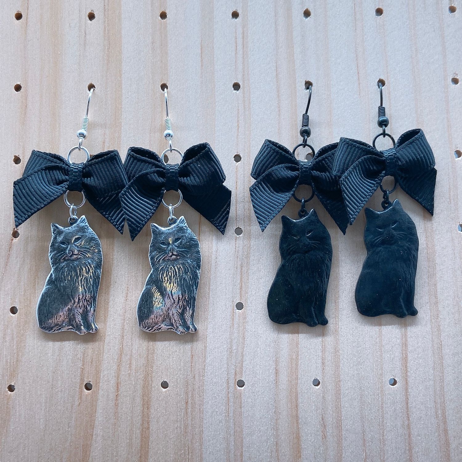 big cat earrings (2 colors)