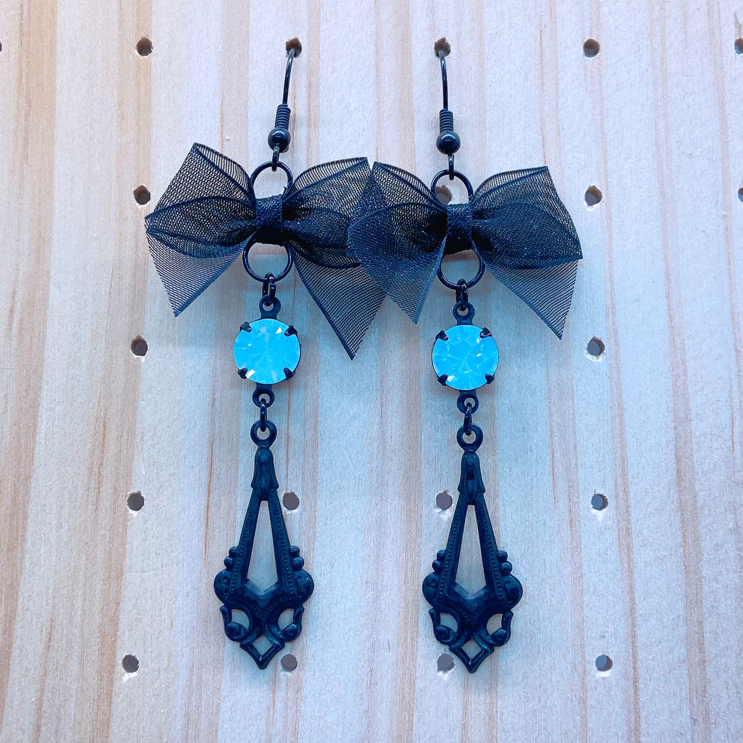 deco dangle earrings