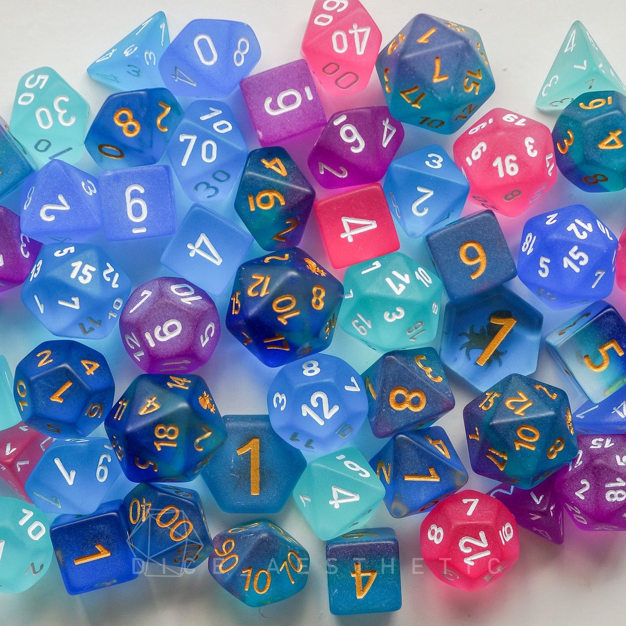 Chessex: Frosted 7-Dice Polyhedral Sets