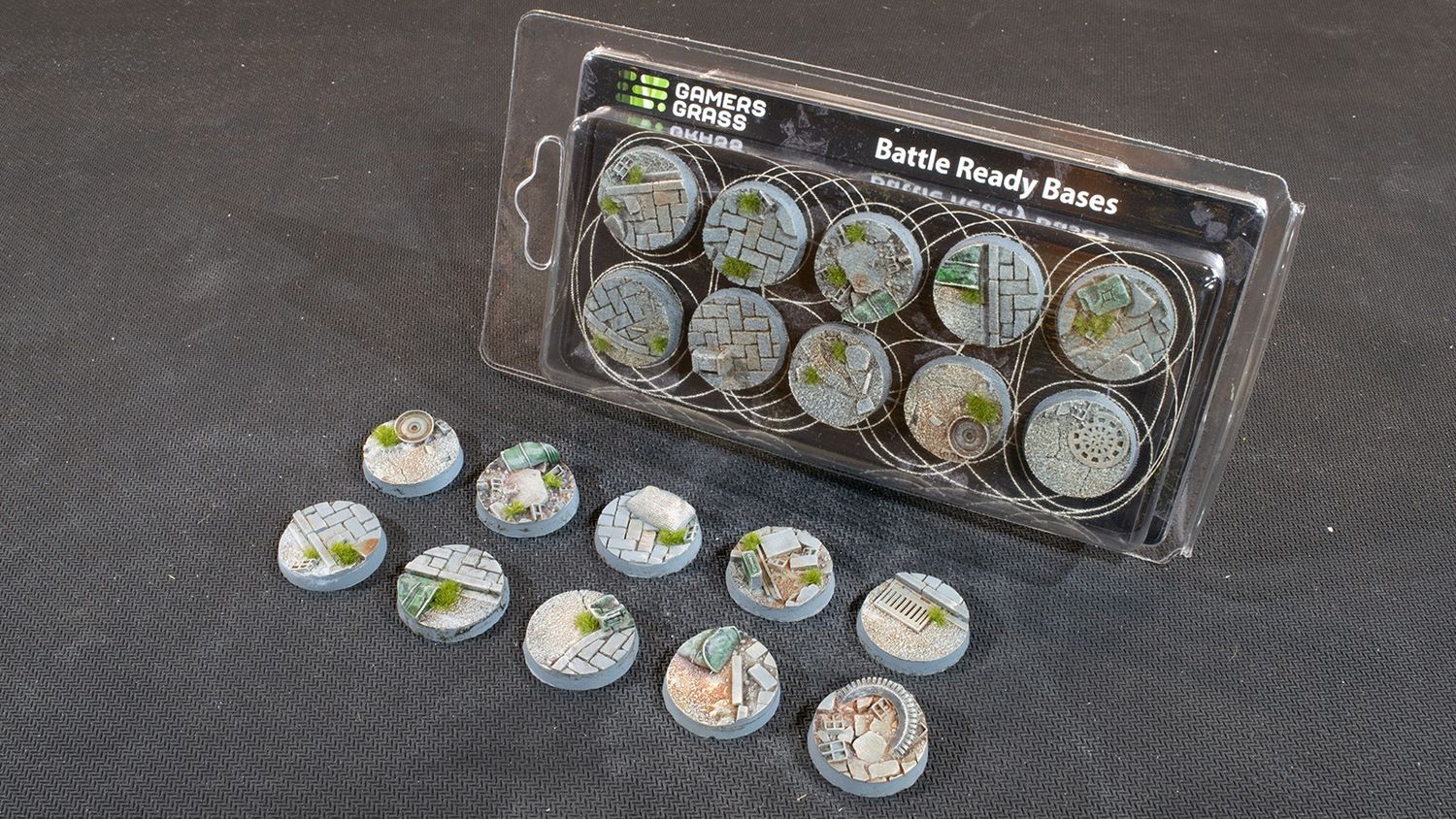 Gamer Grass: Battle Ready Bases- Urban Warfare, Size: Round 25mm