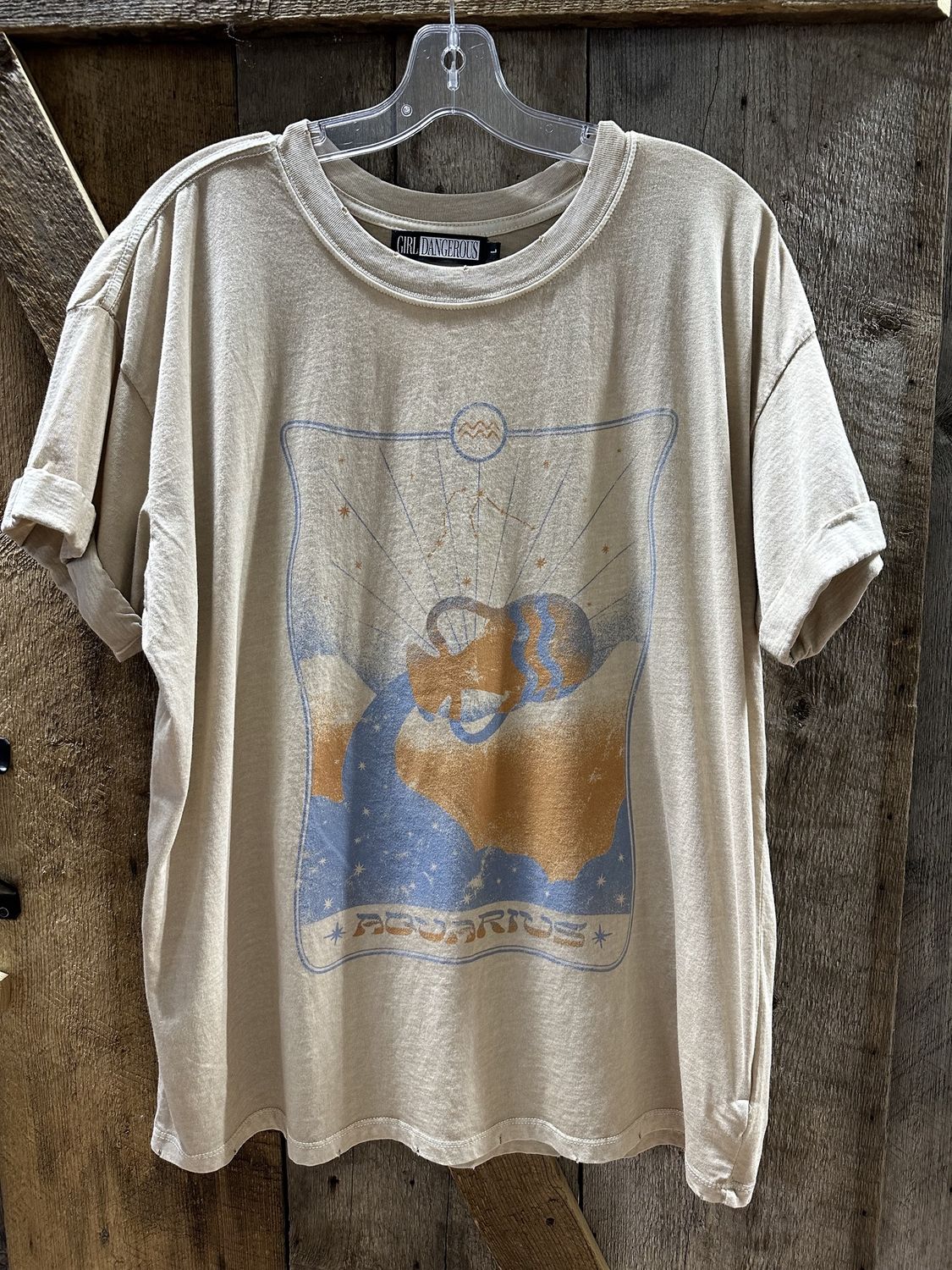 GIRL DANGEROUS AQUARIUS CARD TEE