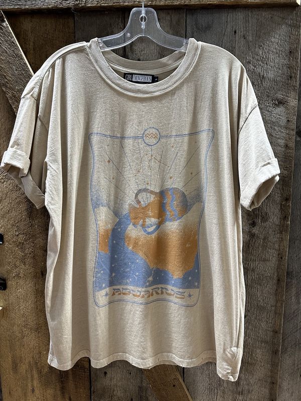 GIRL DANGEROUS AQUARIUS CARD TEE