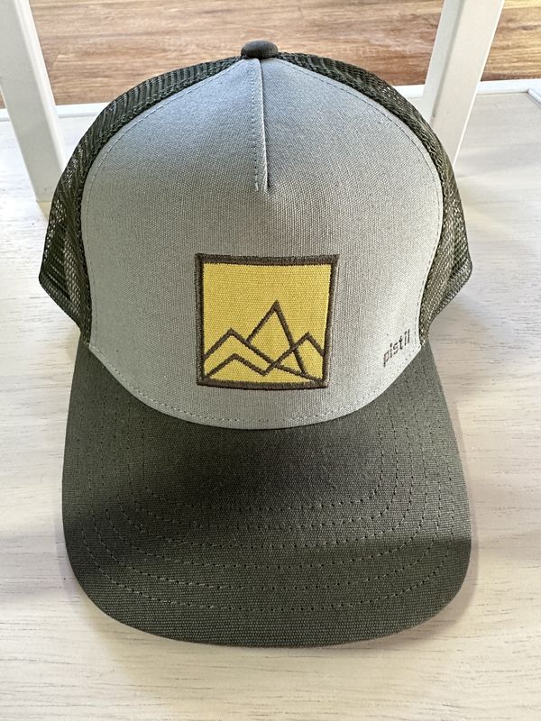 Pistil  Crag trucker