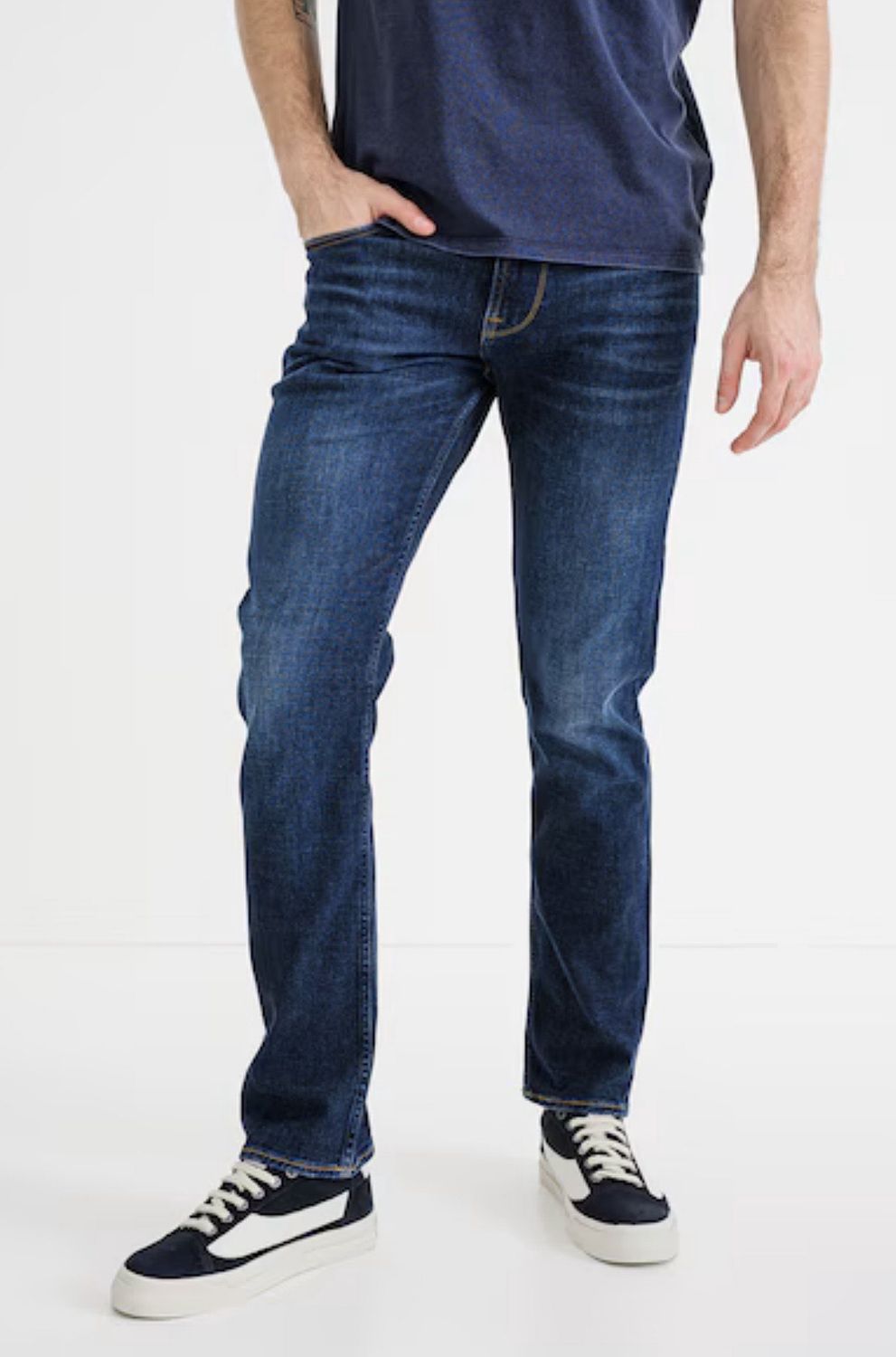 Guess Finnley Slim Tapper M5BAS2D0582