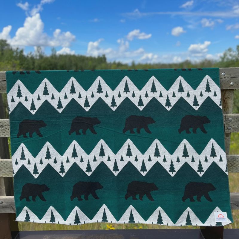 Buffalo Cross Premium Throw Forest Bear WV-BCP-24-07