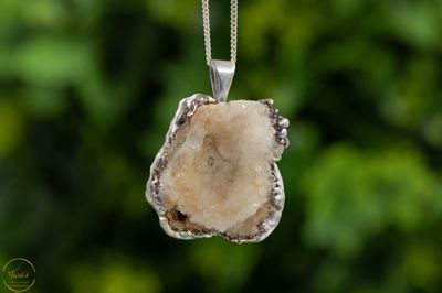 Hanger chalcedoon roos met verzilverde rand - 9.05 gram