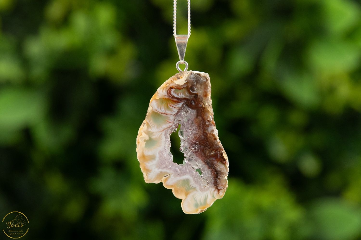 Agaat geode hanger verzilverd - 6.97 gram