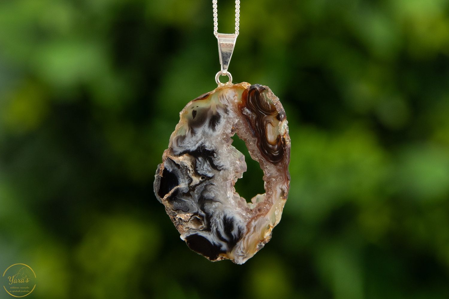Agaat geode hanger verzilverd - 7.32 gram
