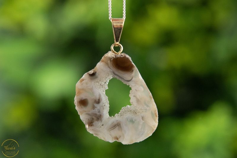 Agaat Geode hanger met Goudkleurig Oogje
