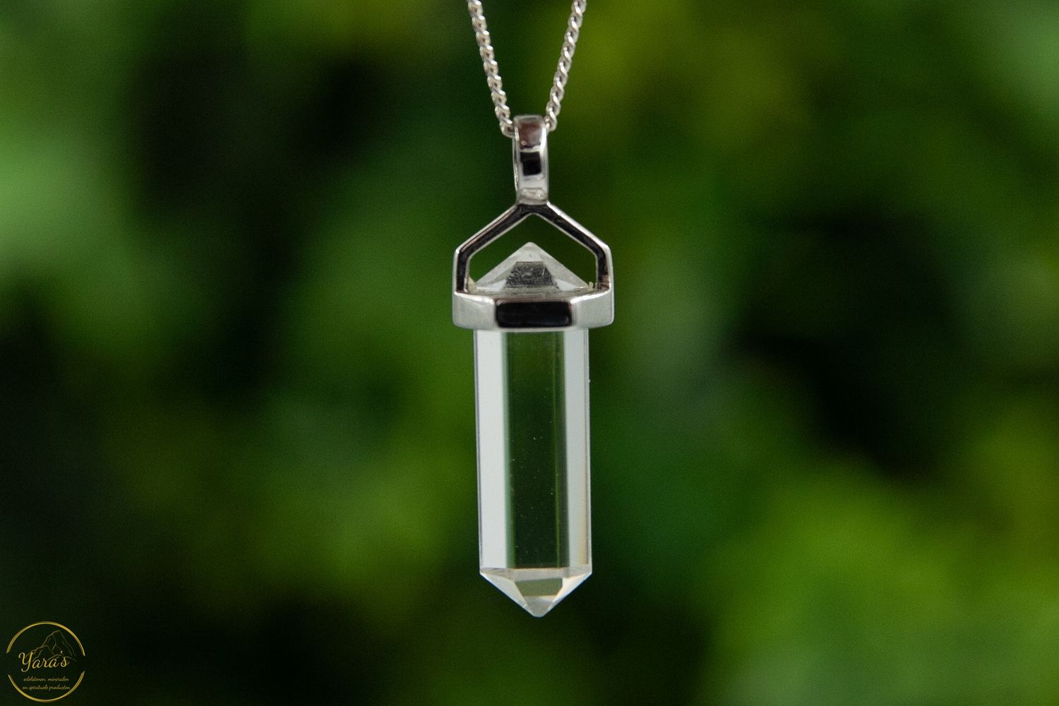 Bergkristal punthanger Zilver