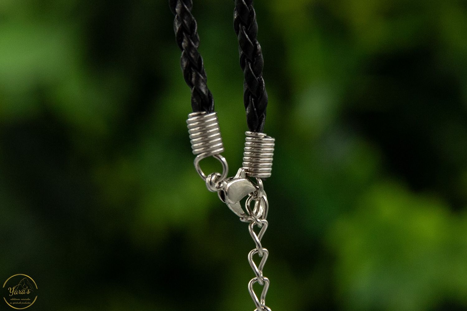 Gevlochten ketting zwart met sluiting