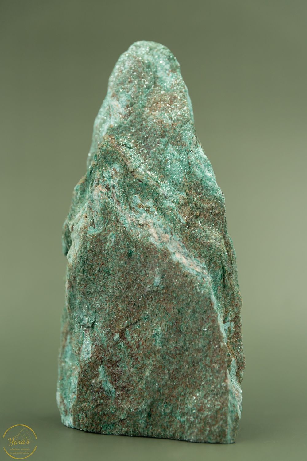 Fuchsiet sculptuur ruw - 1.30 kg