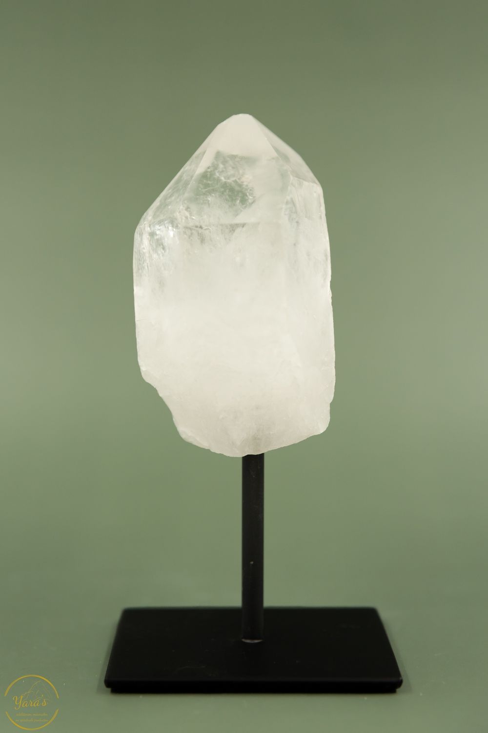 Bergkristal punt op standaard - 454 gram.
