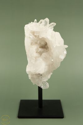 Bergkristal cluster op metalen standaard 1124 gram Brazilië