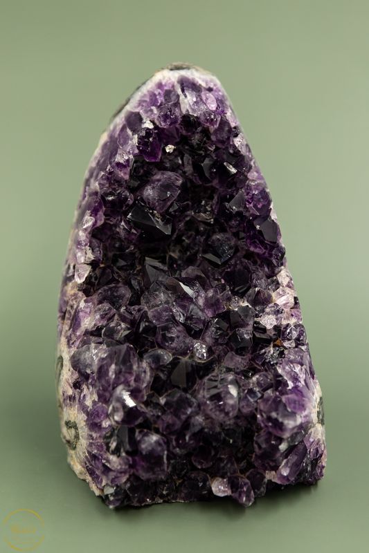 Asmonument Amethist 1942 gram