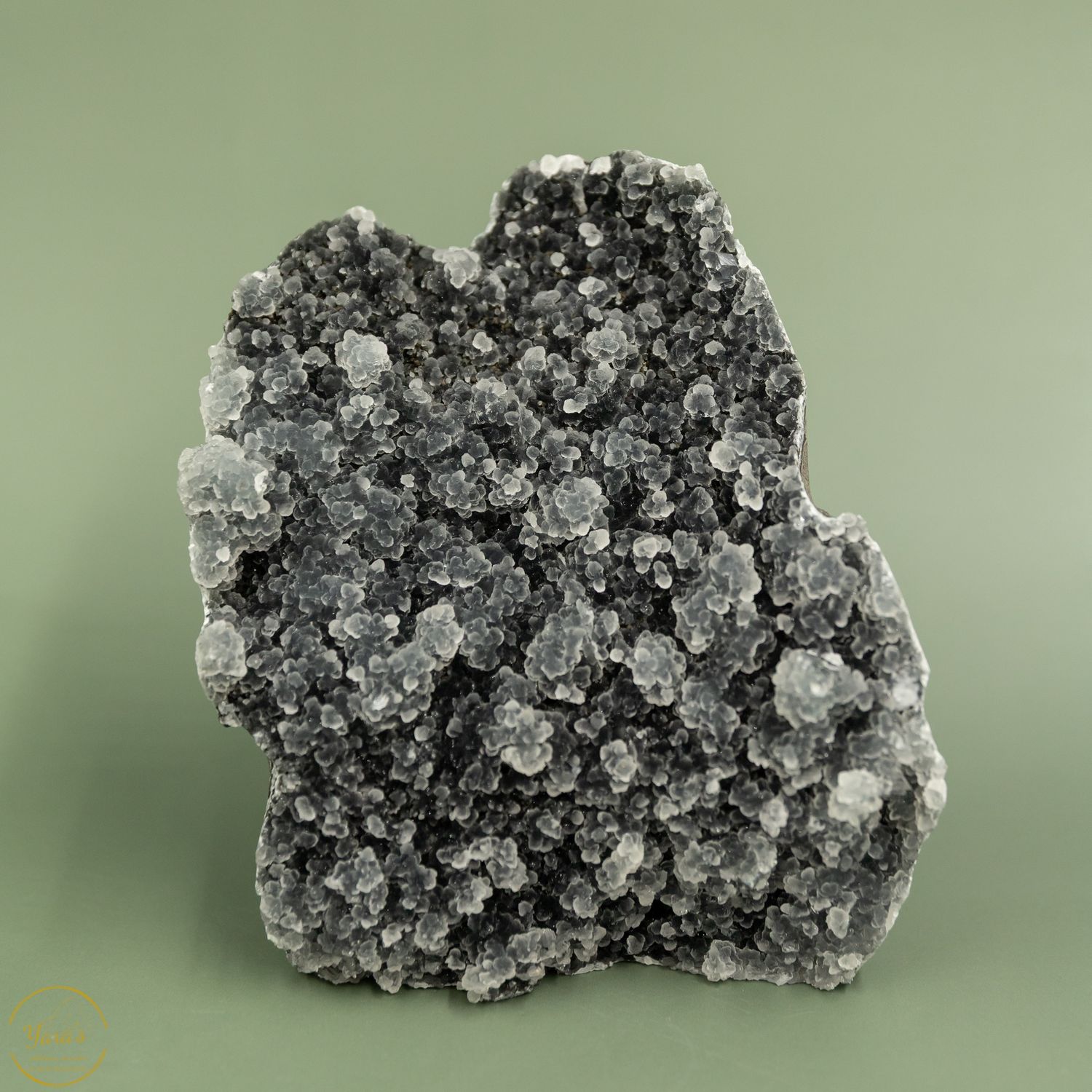 Zwarte druzy chalcedoon - 900 gram