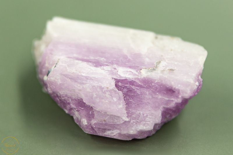 Kunziet ruw - 129 gram