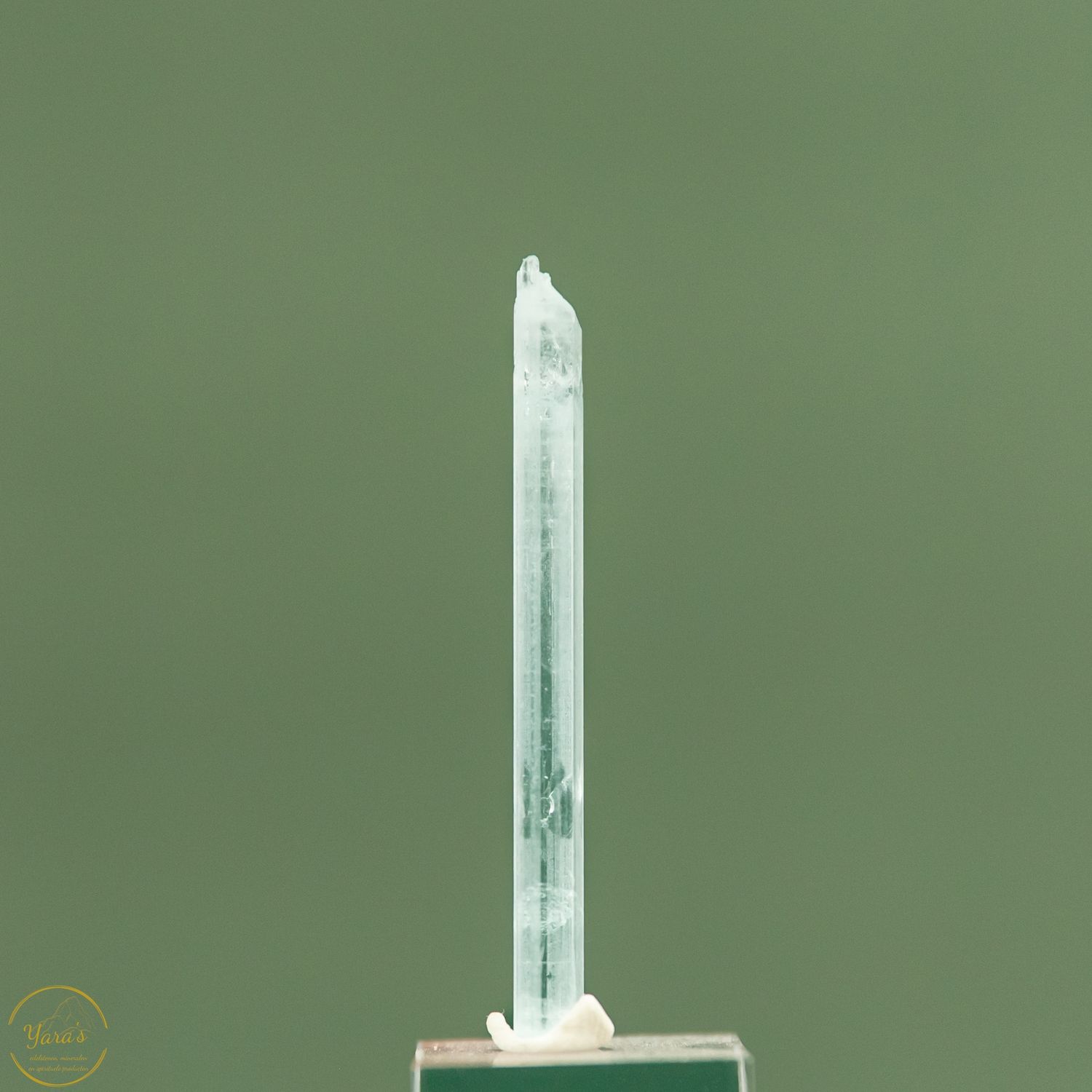 Aquamarijn staafje 5cm hoog
