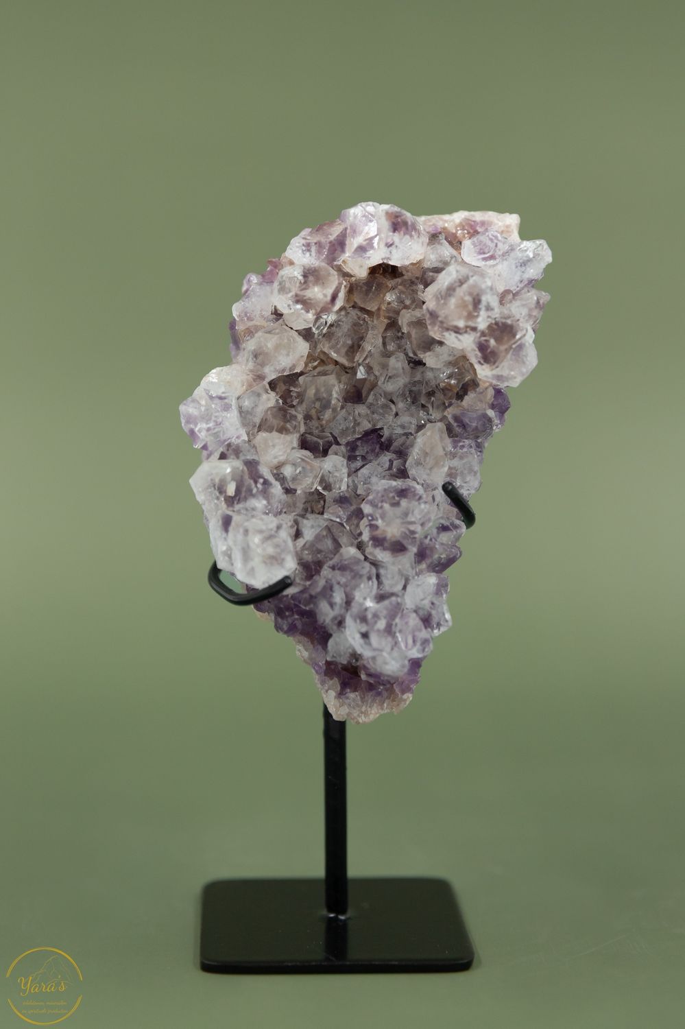 Roze Amethist op standaard-264 gram