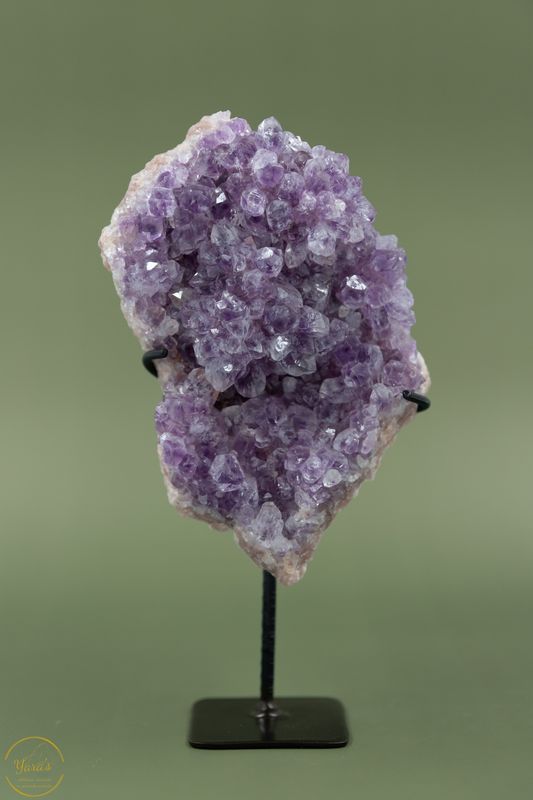 Roze Amethist op standaard- 558 gram