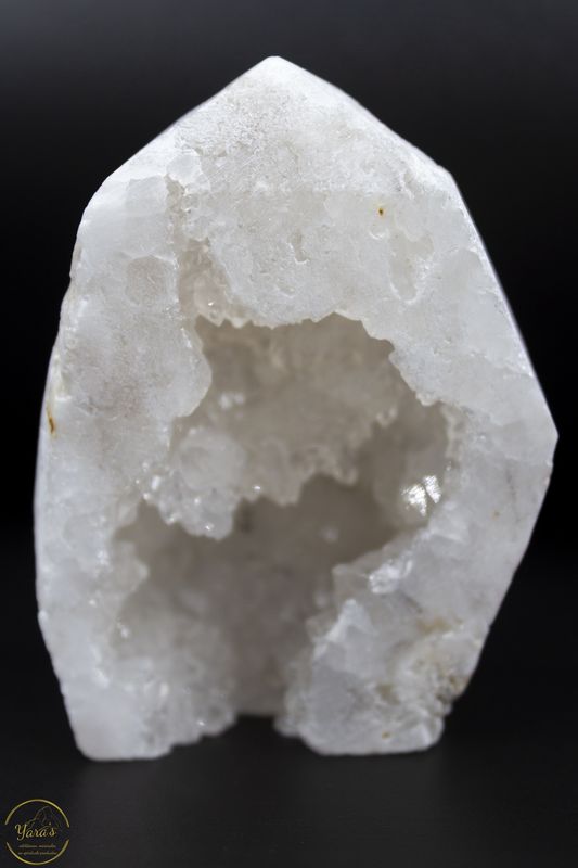 Kwartsgeode toren -131 gram
