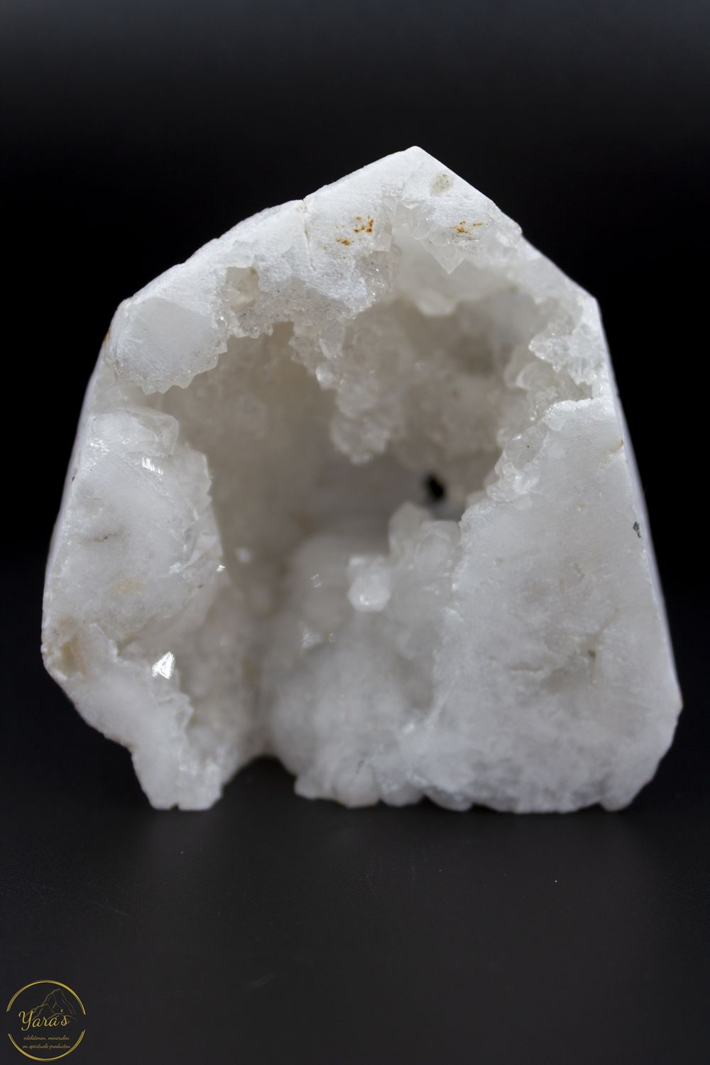 Kwartsgeode toren - 108 gram.