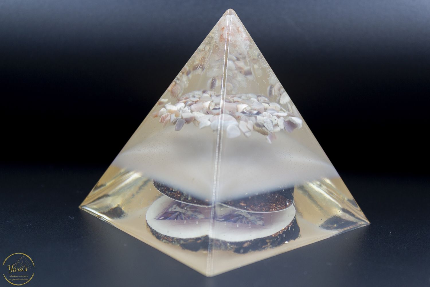 Piramide klein - Zonnesteen en Botswana Agaat