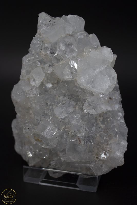 Apofyliet A+  ruw - India 662 gram