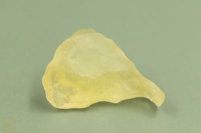 Libisch woestijnglas /  goud tektiet - 8.2 gram