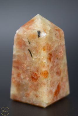Zonnesteen obelisk  -  46 gram