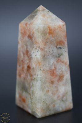Zonnesteen obelisk  - 64 gram