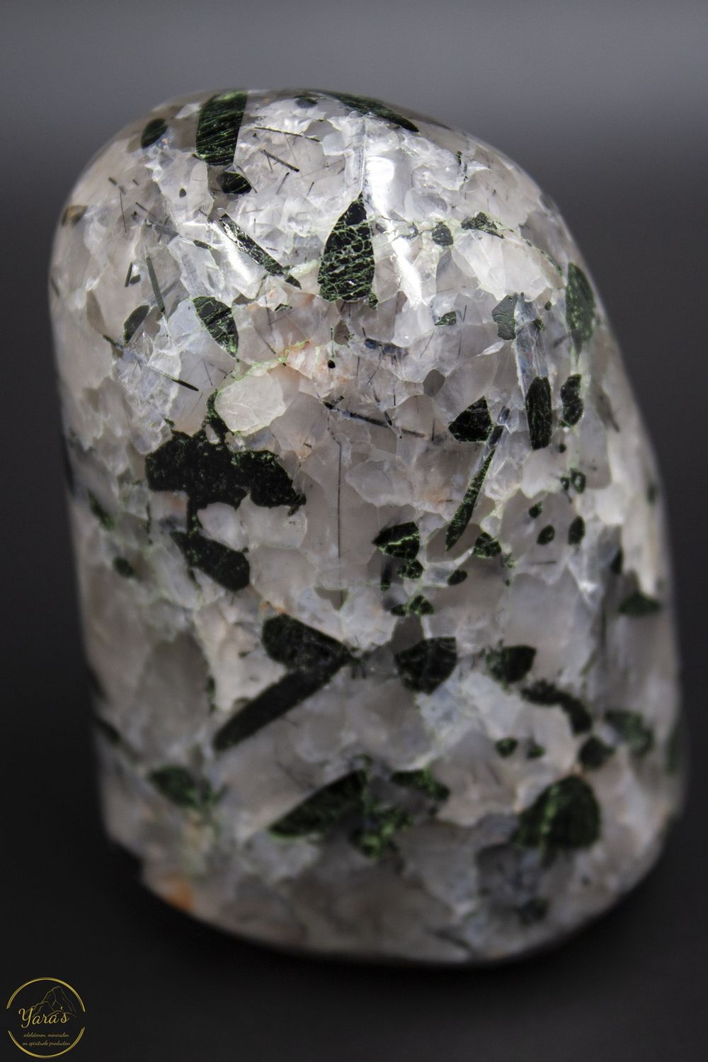 Toermalijn kwarts sculptuur gepolijst - 312 gram