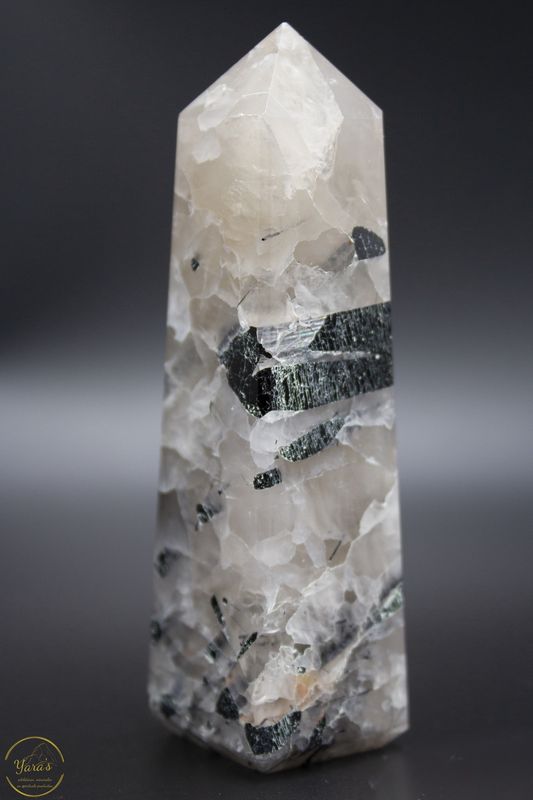Toermalijnkwarts obelisk - 118 gram