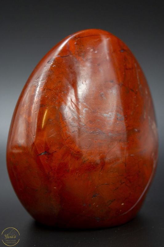 Rode jaspis sculptuur - 493 gram