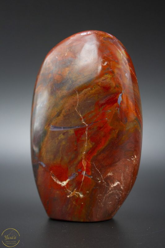 Rode jaspis sculptuur - 428 gram