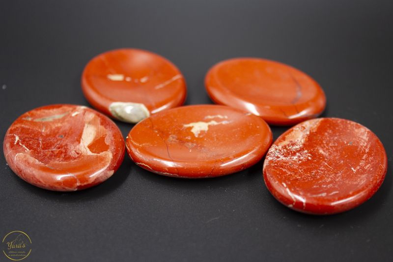 Worry stone Rode Jaspis