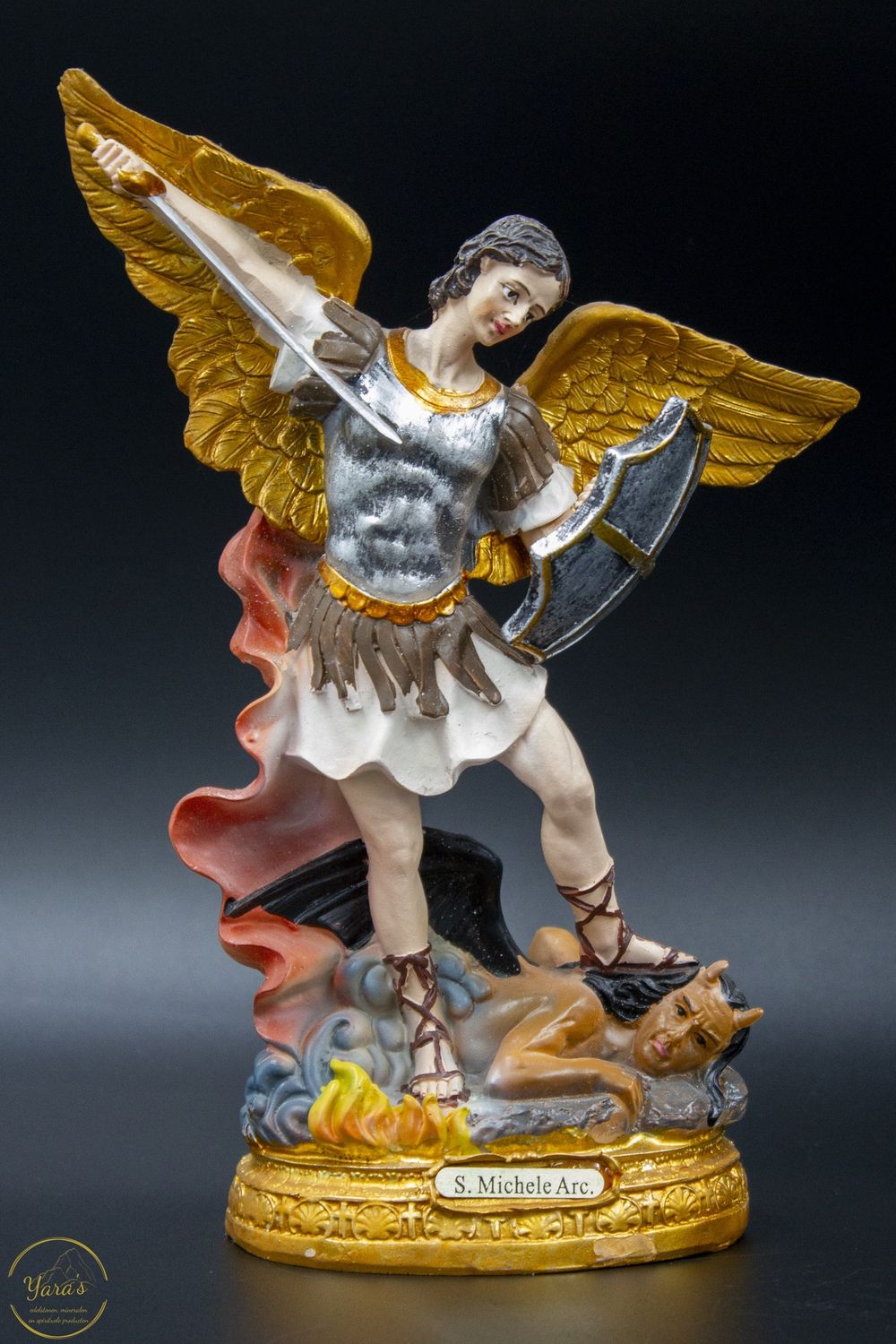St. Michael Beeld Medium